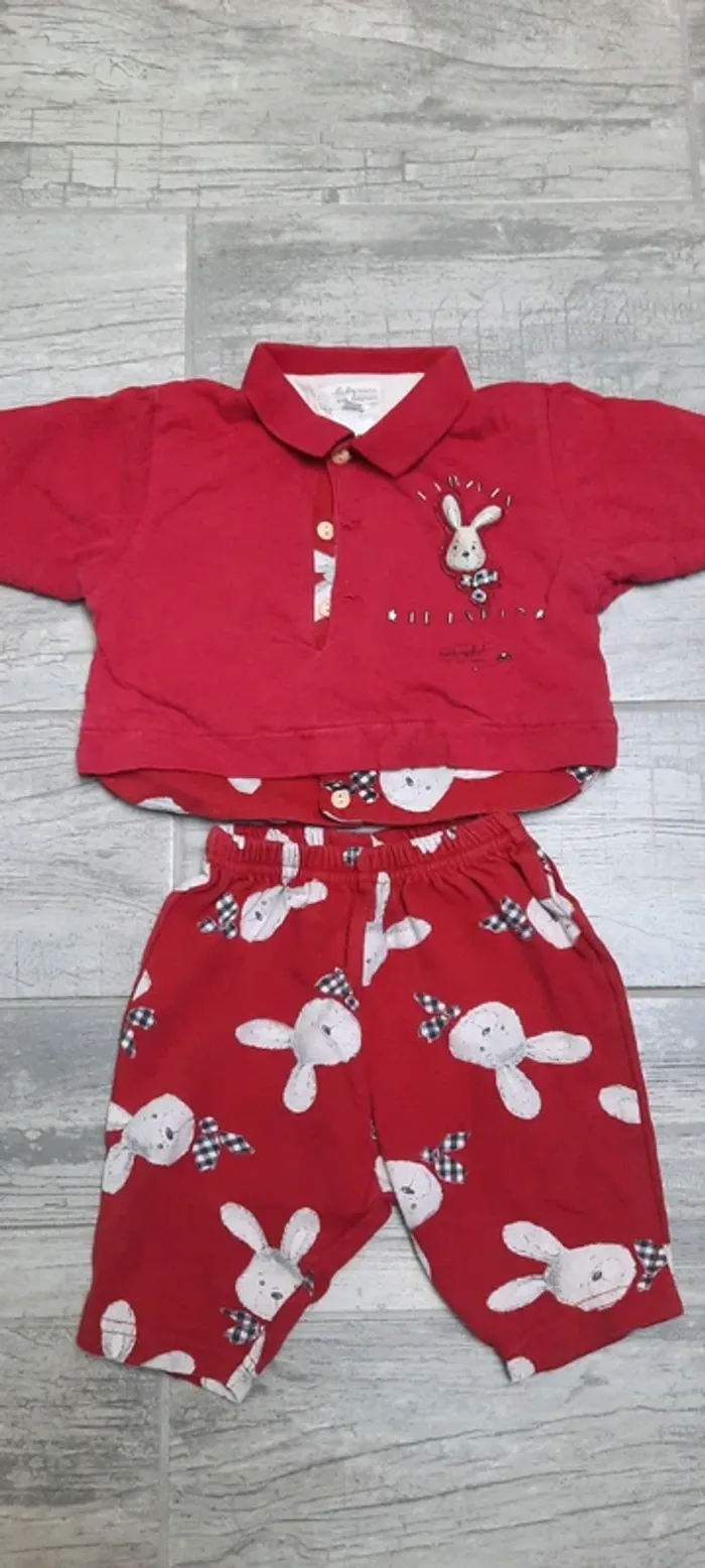 Ensemble pantalon et tee shirt - photo numéro 2