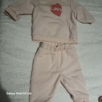 Ensemble jogging rose