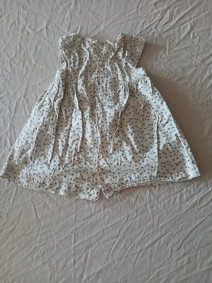 Robe manches courtes 18 mois - photo numéro 3