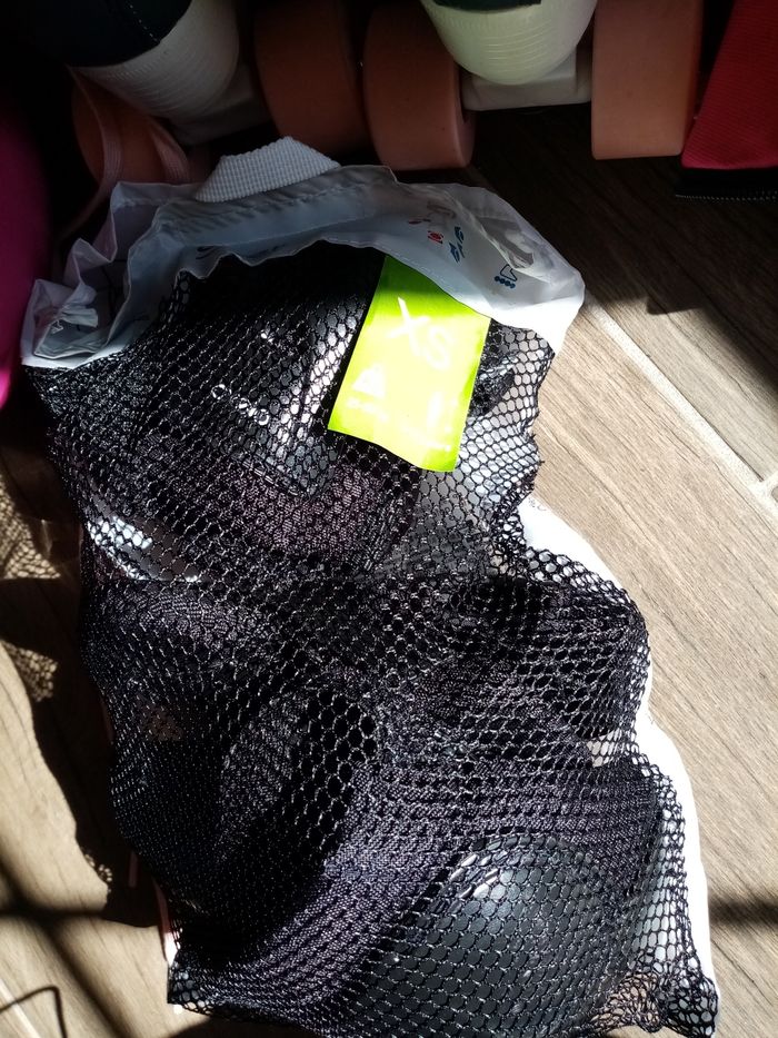 Ensemble patins à roulettes et accessoires de protection - photo numéro 10