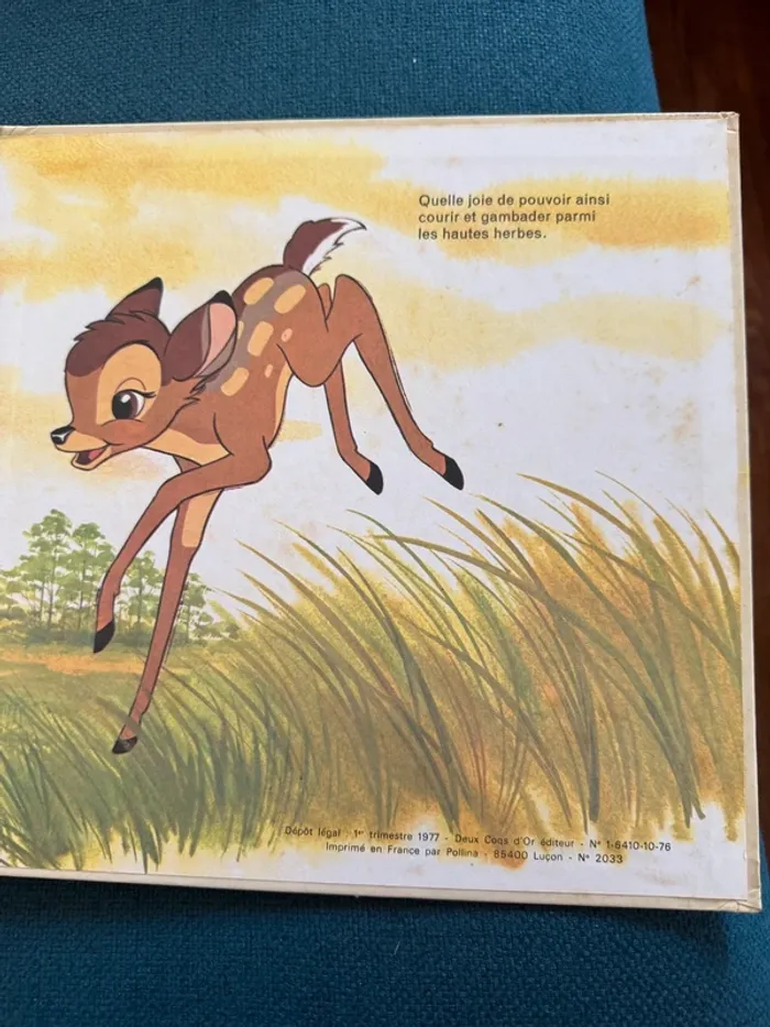 Livre ancien deux coqs d’or Bambi Walt Disney Les mille parfums album extraordinaire - photo numéro 9