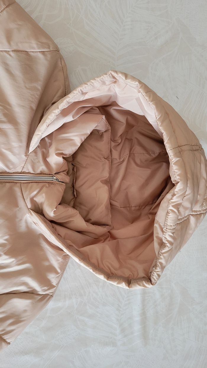 Doudoune à capuche, couleur beige, en taille M. - photo numéro 4