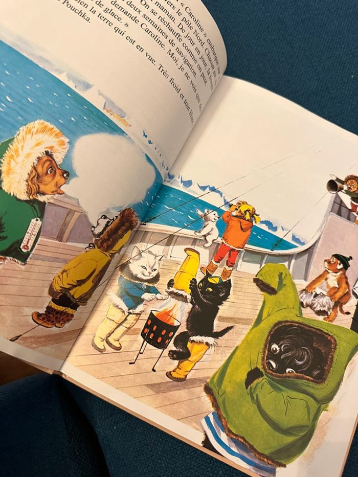 Album Hachette 3 histoires de Caroline livre Pierre Probst pôle nord sports d’hiver Noel - photo numéro 3