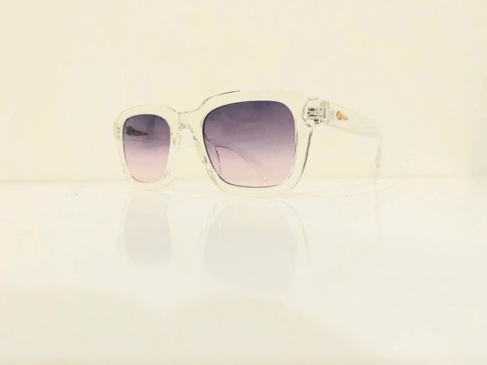 Lunette de soleil transparente mixte verres violet dégradés uvprotection taille moyenne - photo numéro 5