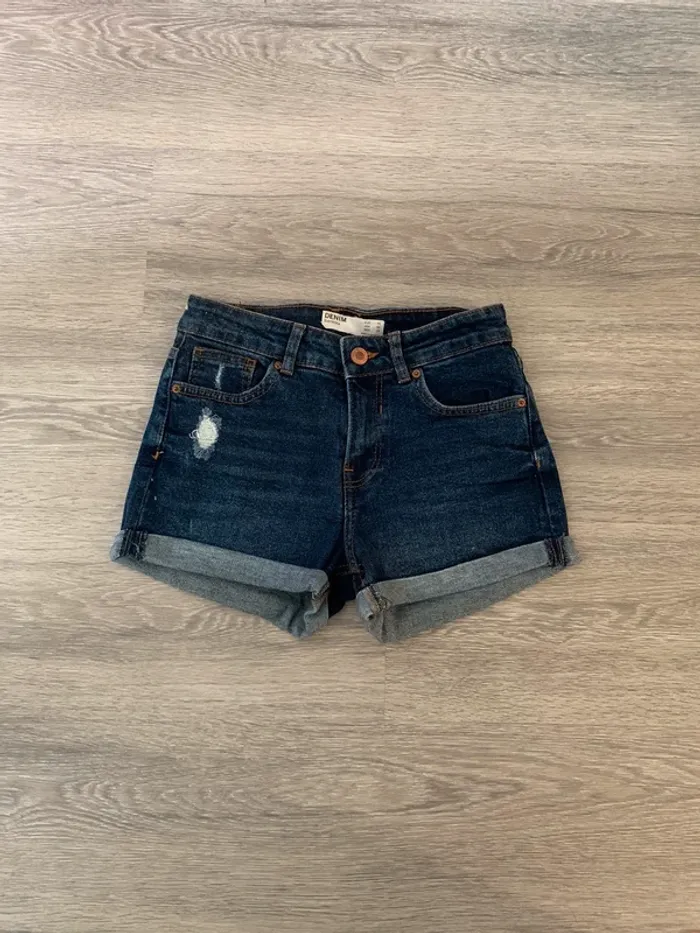 Short en jean Bleu Bershka