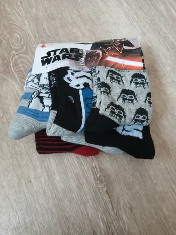Lot de chaussettes neuves Star wars 27/30
