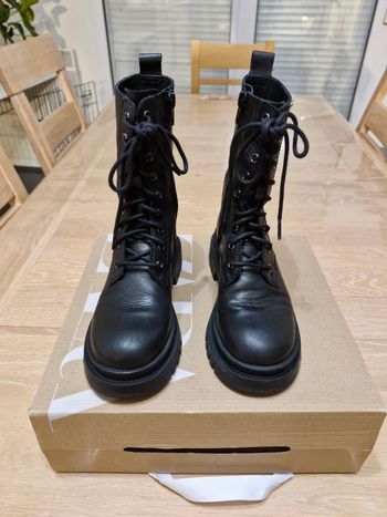Bottines en cuir Zara