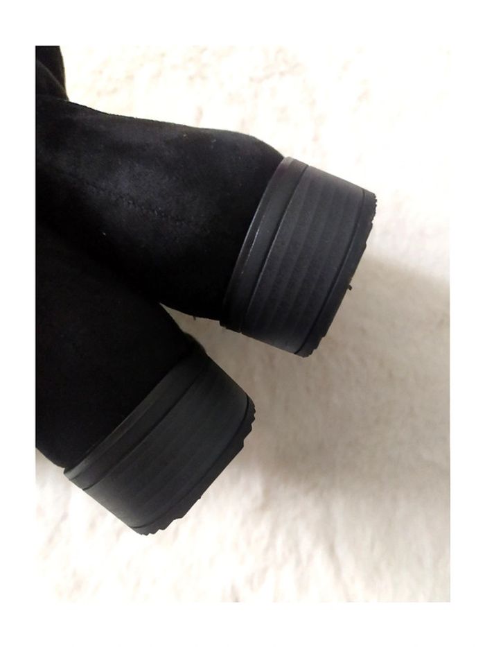 Bottes cuissardes aspect daim suédé à talon presque plat - photo numéro 6