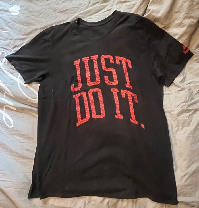 T-shirt Nike noir – très bon état