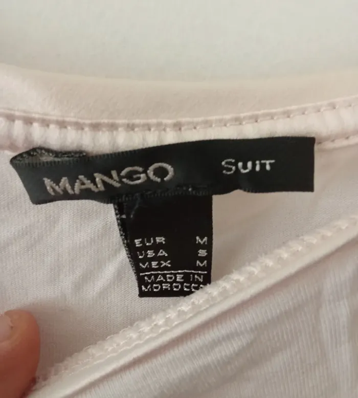 Haut Femme ⭐ très bon état ⭐ Taille M ⭐ Mango - photo numéro 2