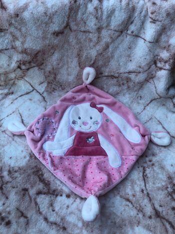 Doudou mouchoir plat lapin rose coeur noeud Tex