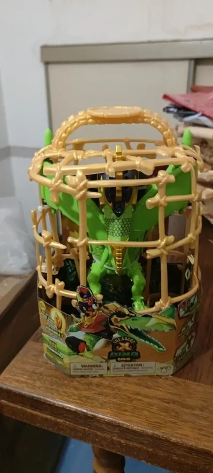Figurine dinosaure gold neuf dès 5 ans