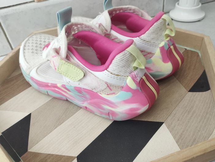 Baskets sport blanches /roses 31 - photo numéro 6