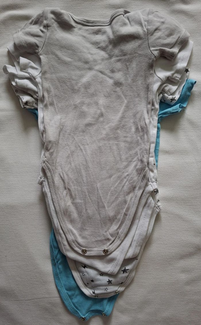 Lot de 4 bodies 12 mois - photo numéro 2