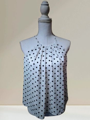 Blouse à pois.