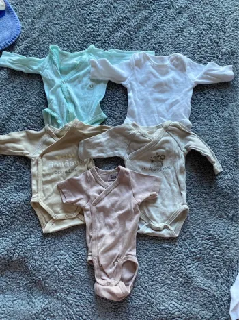 Lot de 5 bodies