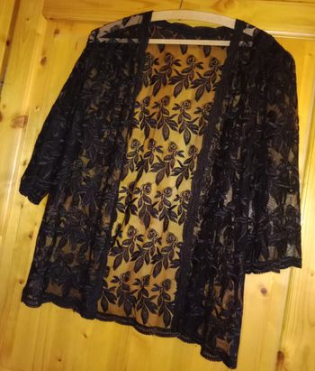 Gilet en dentelle