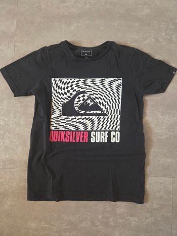 T-shirt quiksilver 8 ans