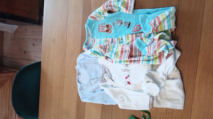 Lot vêtements 12 mois - photo numéro 4