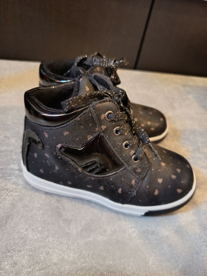 Chaussures fille 25 - photo numéro 2