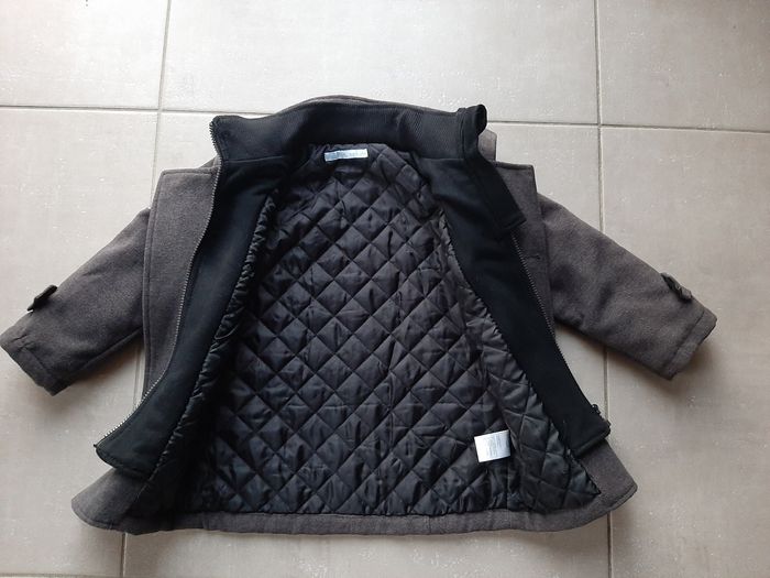 Manteau comme neuf gris foncé confortable et chaud - photo numéro 5