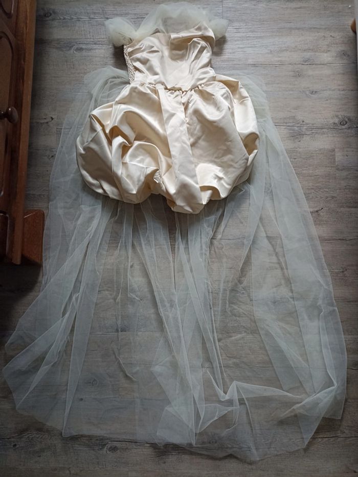 Robe de cérémonie