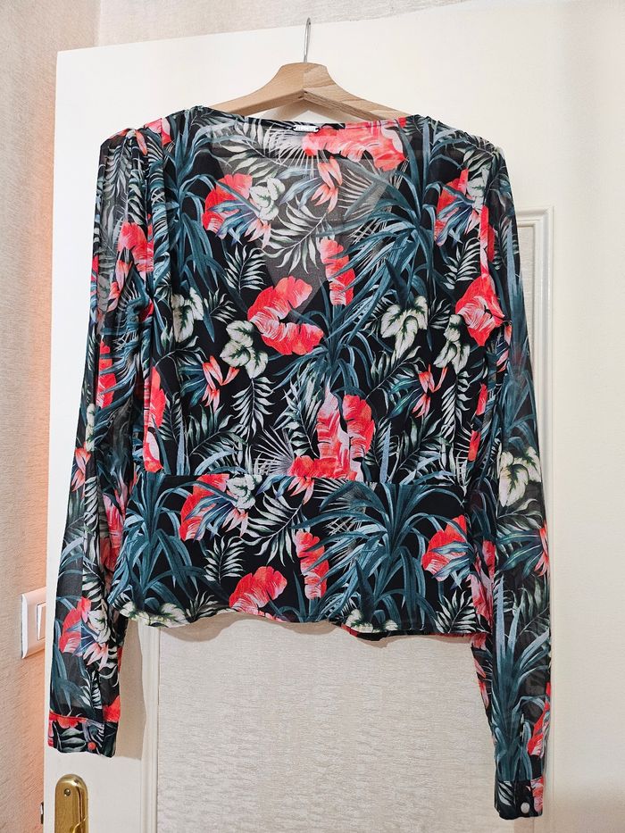 Magnifique blouse Guess fleurie taille M/L - photo numéro 2