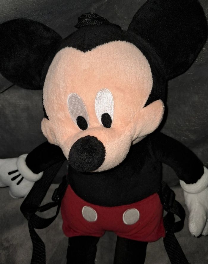 Lot coussin et sac à dos mickey - photo numéro 9