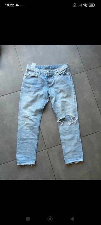 Vends jean 👖 Levi's femme 501 