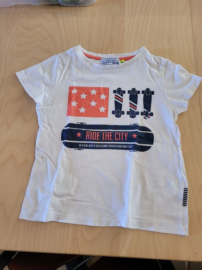 Tee shirt