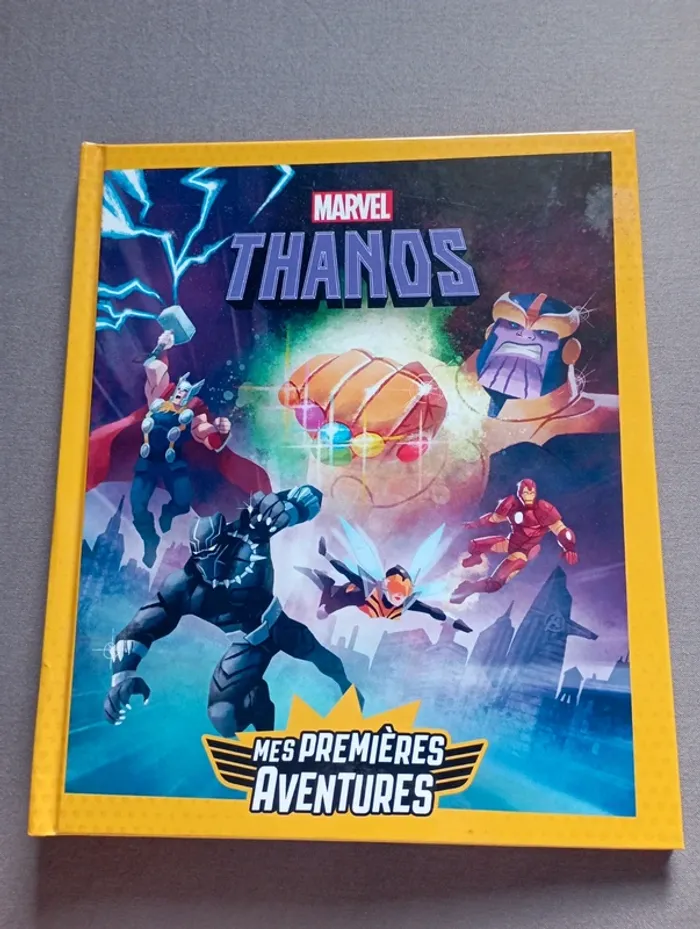Livre THANOS de marvel