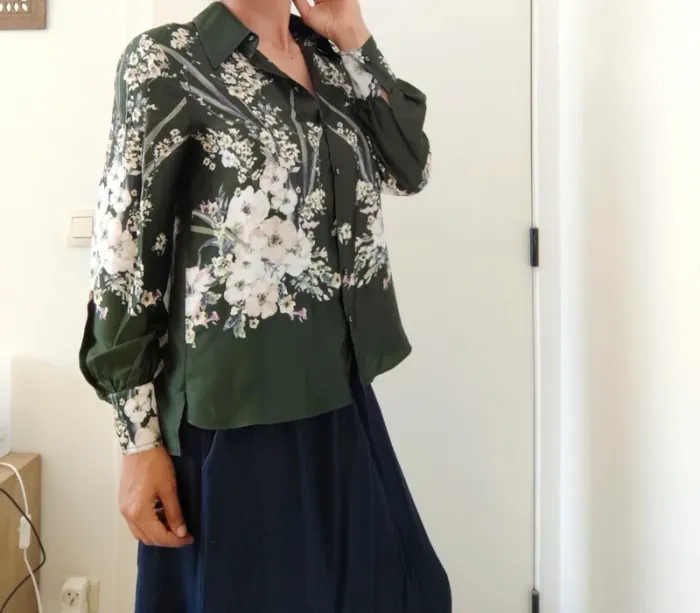 Belle chemise Massimo Dutti vert bouteille motifs fleurs 38 - photo numéro 2