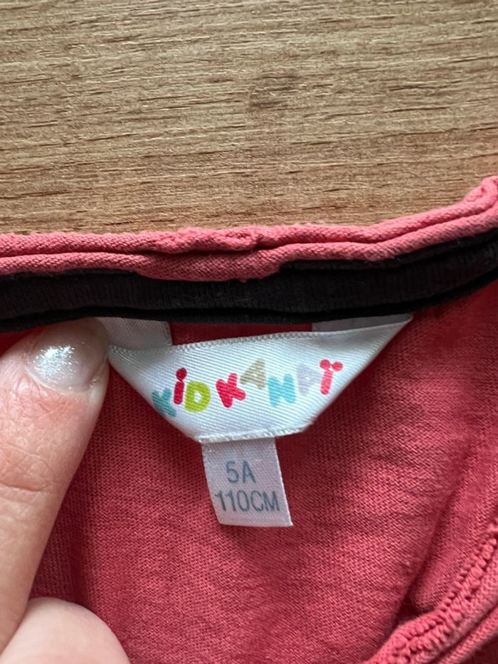 T-shirt manches longues vieux rose garçon Kiabi taille 5 ans - photo numéro 3