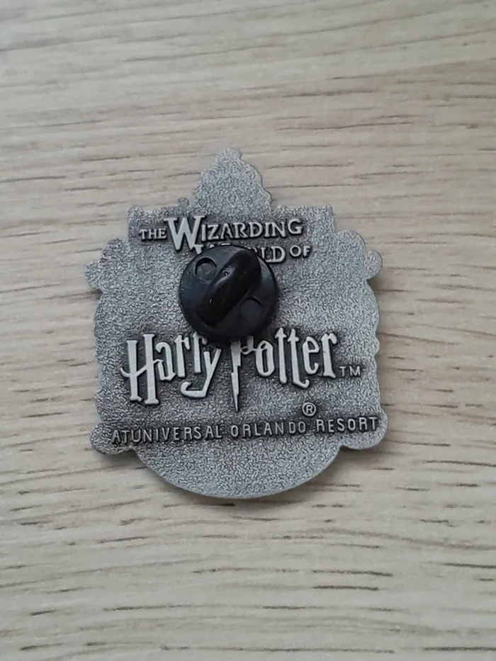 Pin's Harry Potter, argenté et vert N° 03 - photo numéro 3