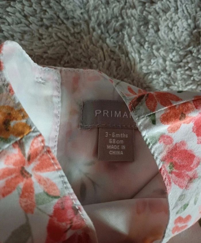 Robe bébé fleurie taille 3/6 mois - photo numéro 2