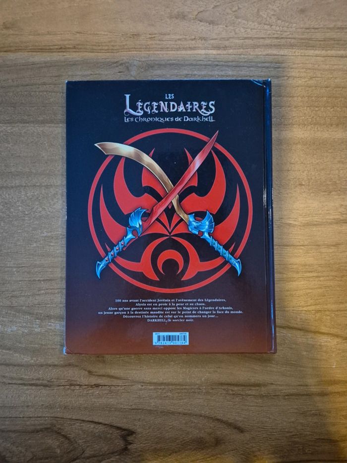 BD les légendaires/ Les chroniques de Darkhell" 1. Ténébris" - photo numéro 2