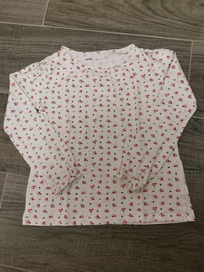 Tee shirt