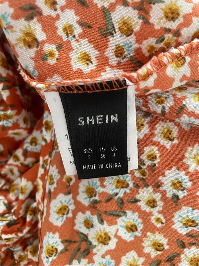 Robe fluide à fleurs - photo numéro 4