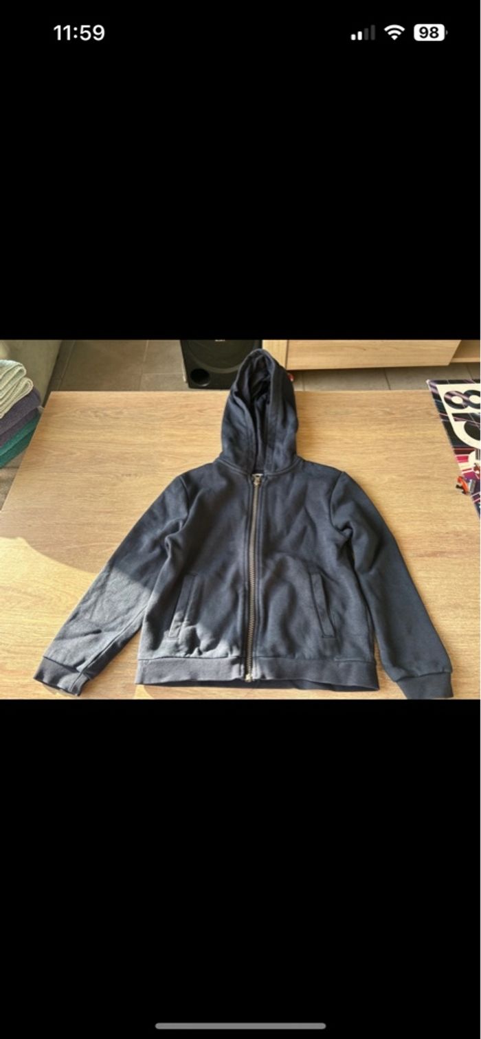 Veste chaude à capuche bleu marine