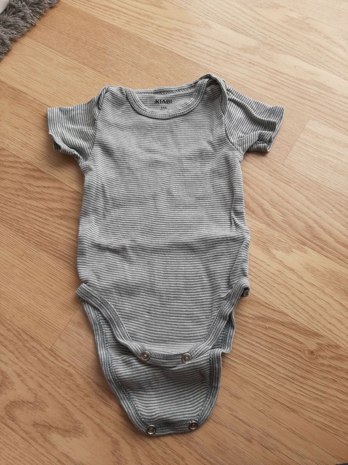 Lot de 11 bodies - photo numéro 2