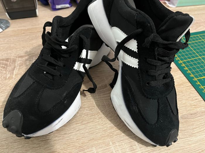 Paire de basket noir et blanc