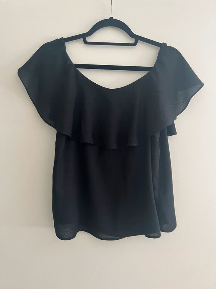 T-shirt noir Oysho col avec volants – taille S – épaules dénudées - photo numéro 7