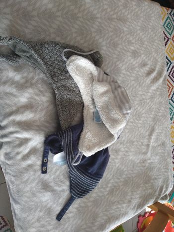 Lot 3 bonnets 18-24 mois