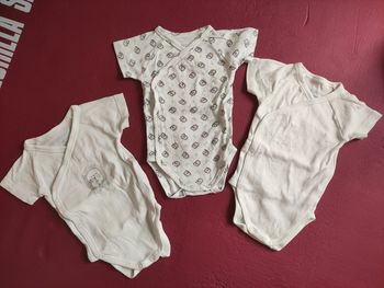 Lot de 3 bodies manches courtes 3 mois