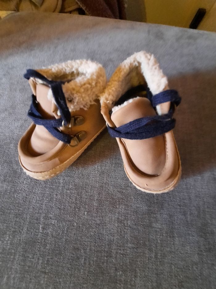 Chaussure, 19 size - photo numéro 2