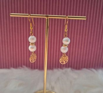 Boucles d’oreilles Perles blanche et arbre de vie doré ✨🤍🌳 #Bijoux #Perles #ArbreDeVie