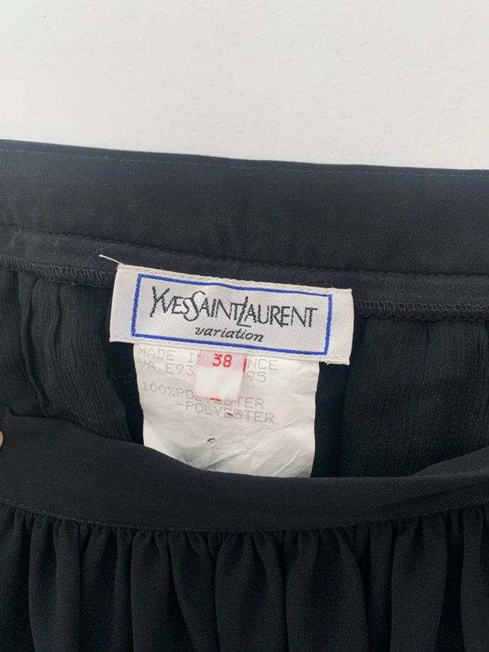 Jupe noire Yves Saint Laurent - photo numéro 2