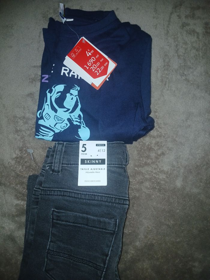 Lot pantalon et tee-shirt manches longues garçon