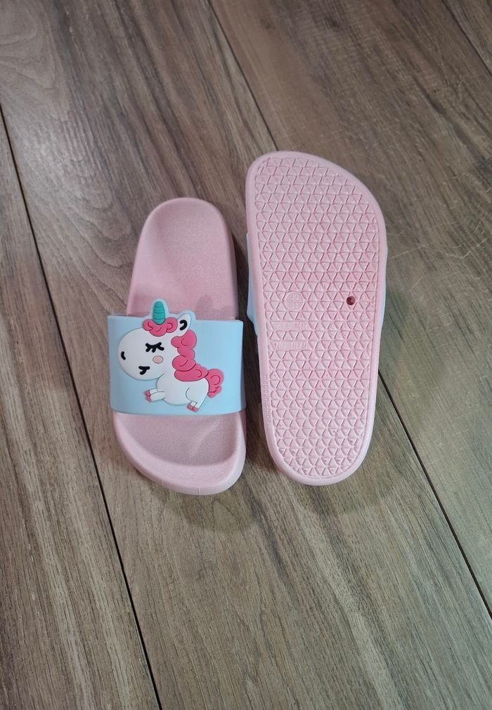 Claquette fille enfant douche piscine Licorne rose bleu - photo numéro 2