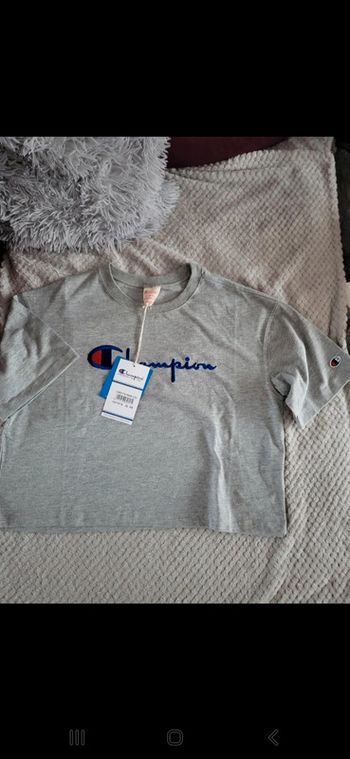 Tee-shirt neuf champion oversize taille xs